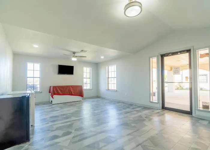 Pleasanton Executive Inn By Oyo