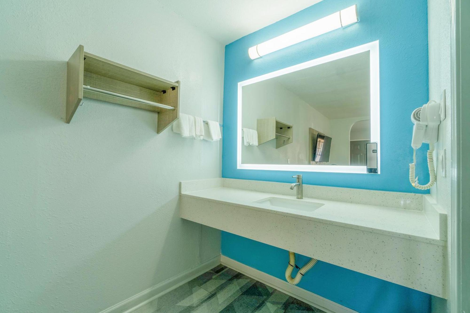 Executive By Oyo Motel Pleasanton