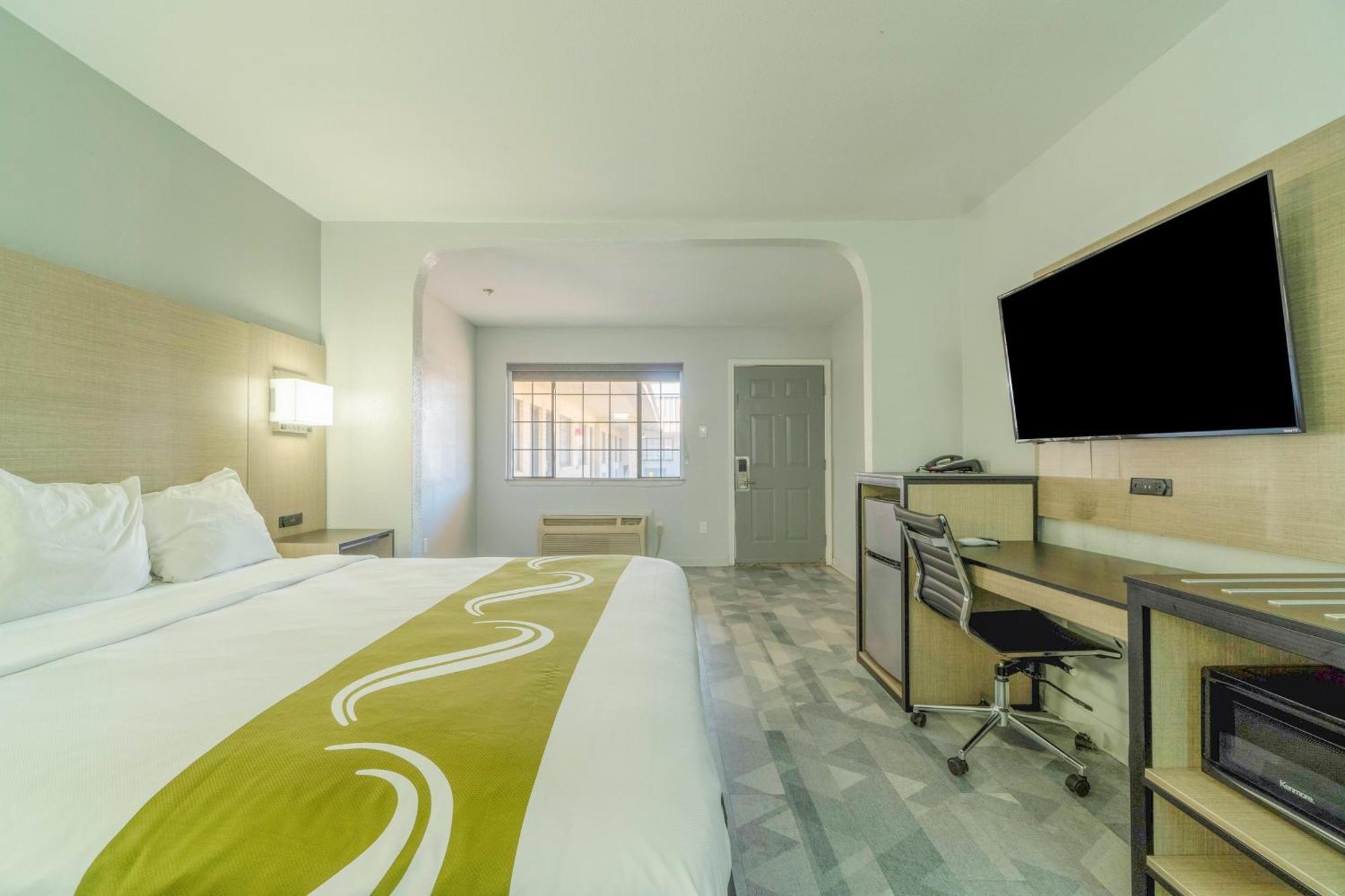 Executive By Oyo Pleasanton