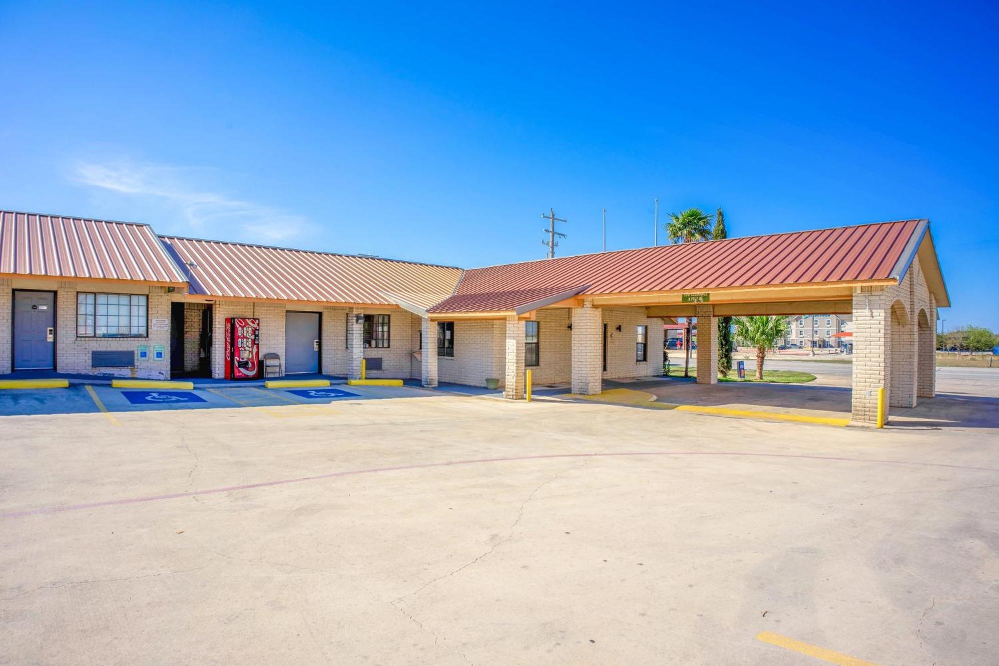 Motel Executive