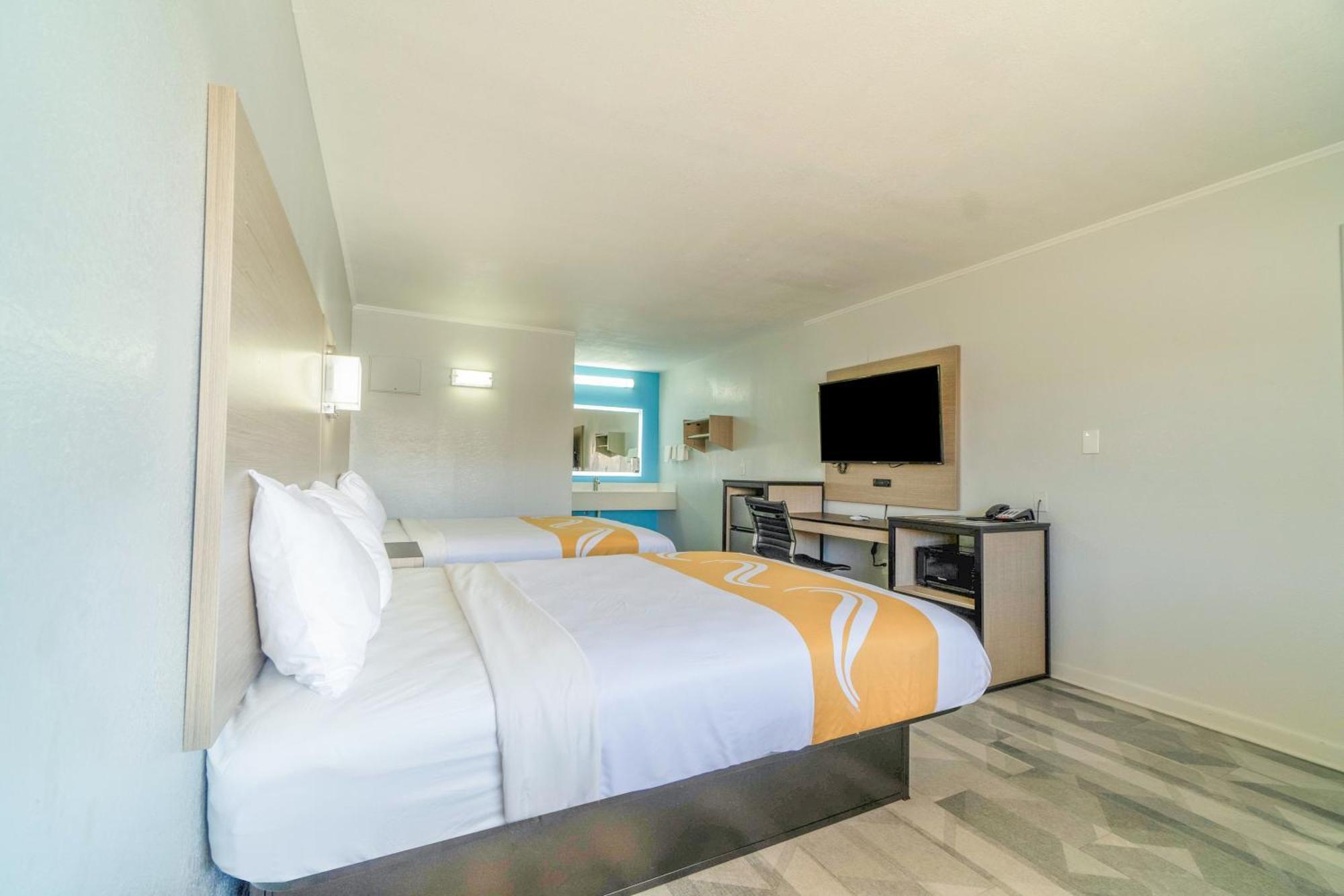 Executive By Oyo Motel 2*