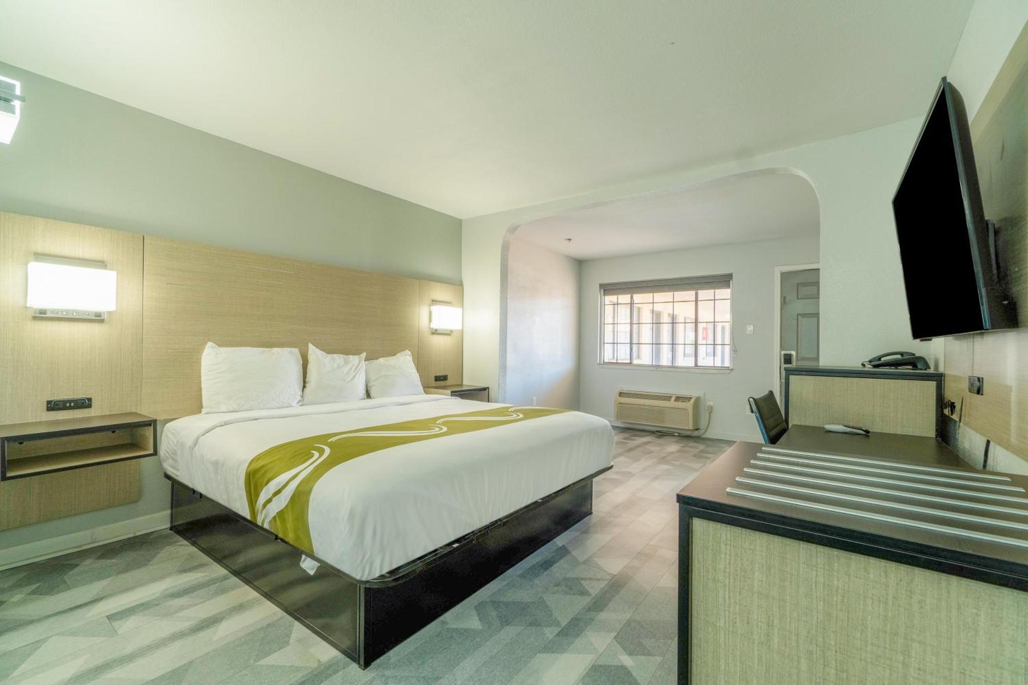 Motel Executive By Oyo 2*
